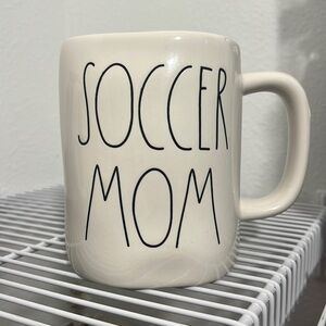 “Soccer mom” Rae Dunn mug